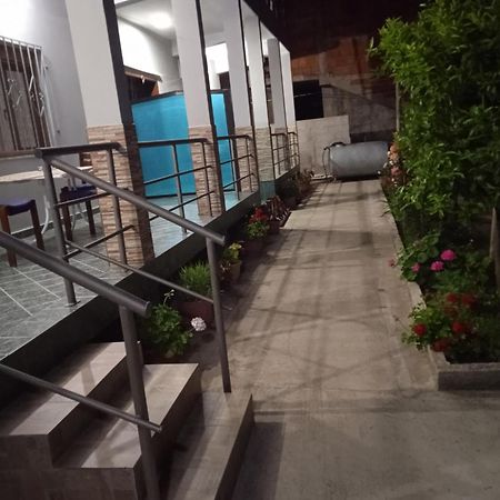 Vila N Dervishi Вльора Екстер'єр фото