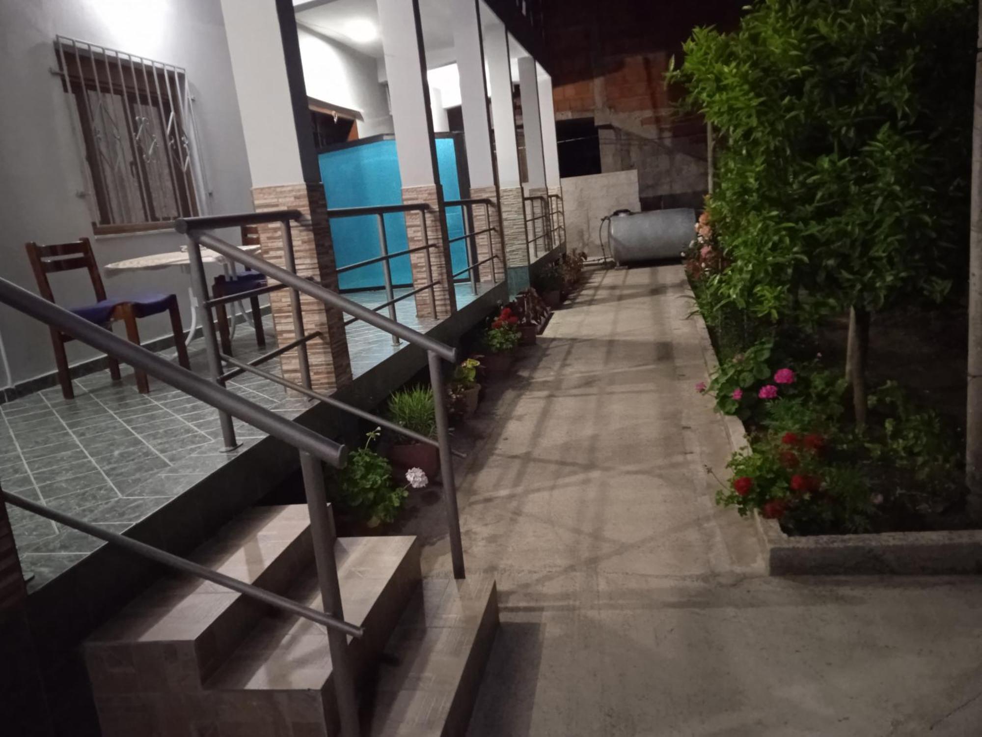 Vila N Dervishi Вльора Екстер'єр фото