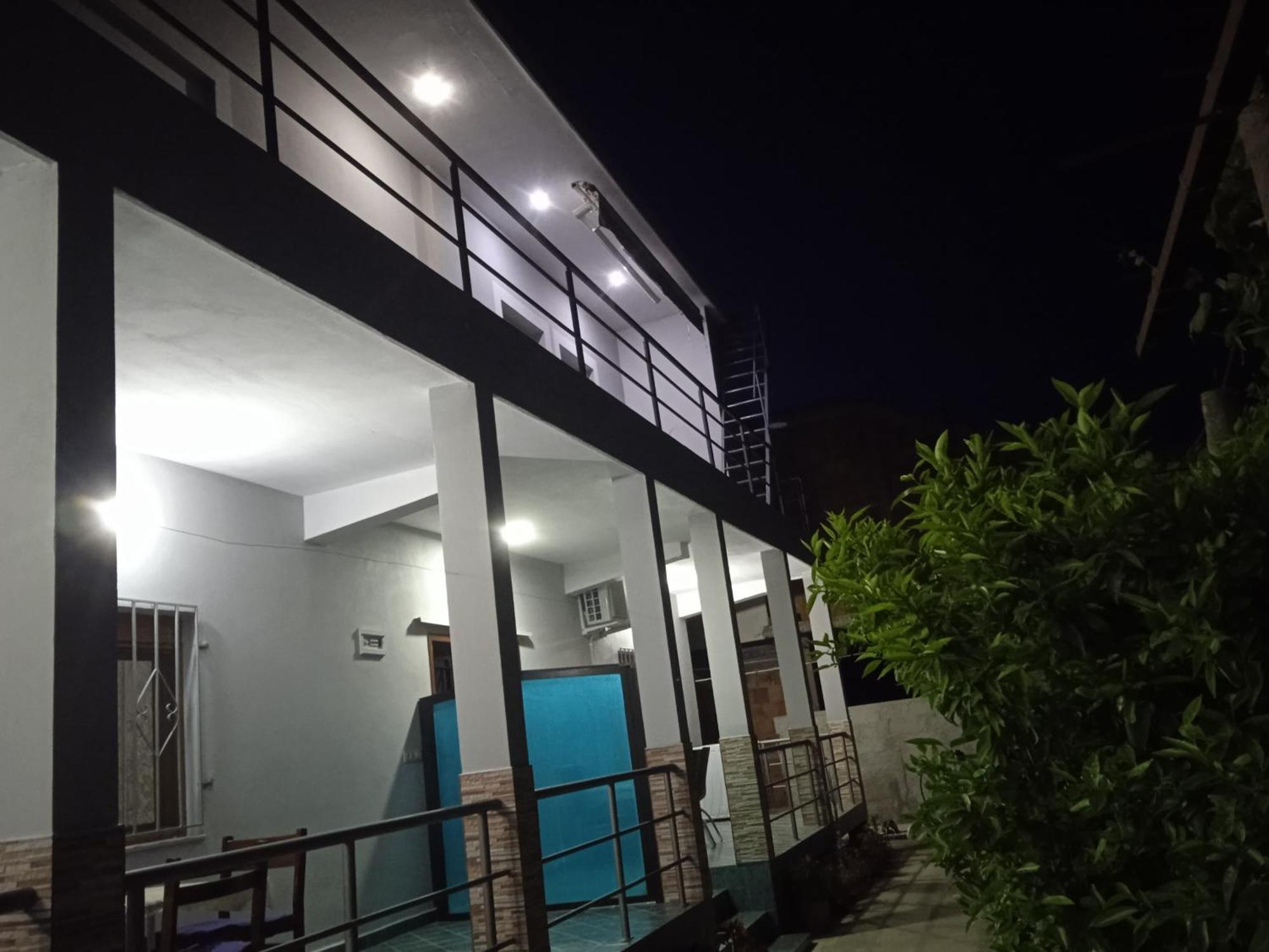 Vila N Dervishi Вльора Екстер'єр фото